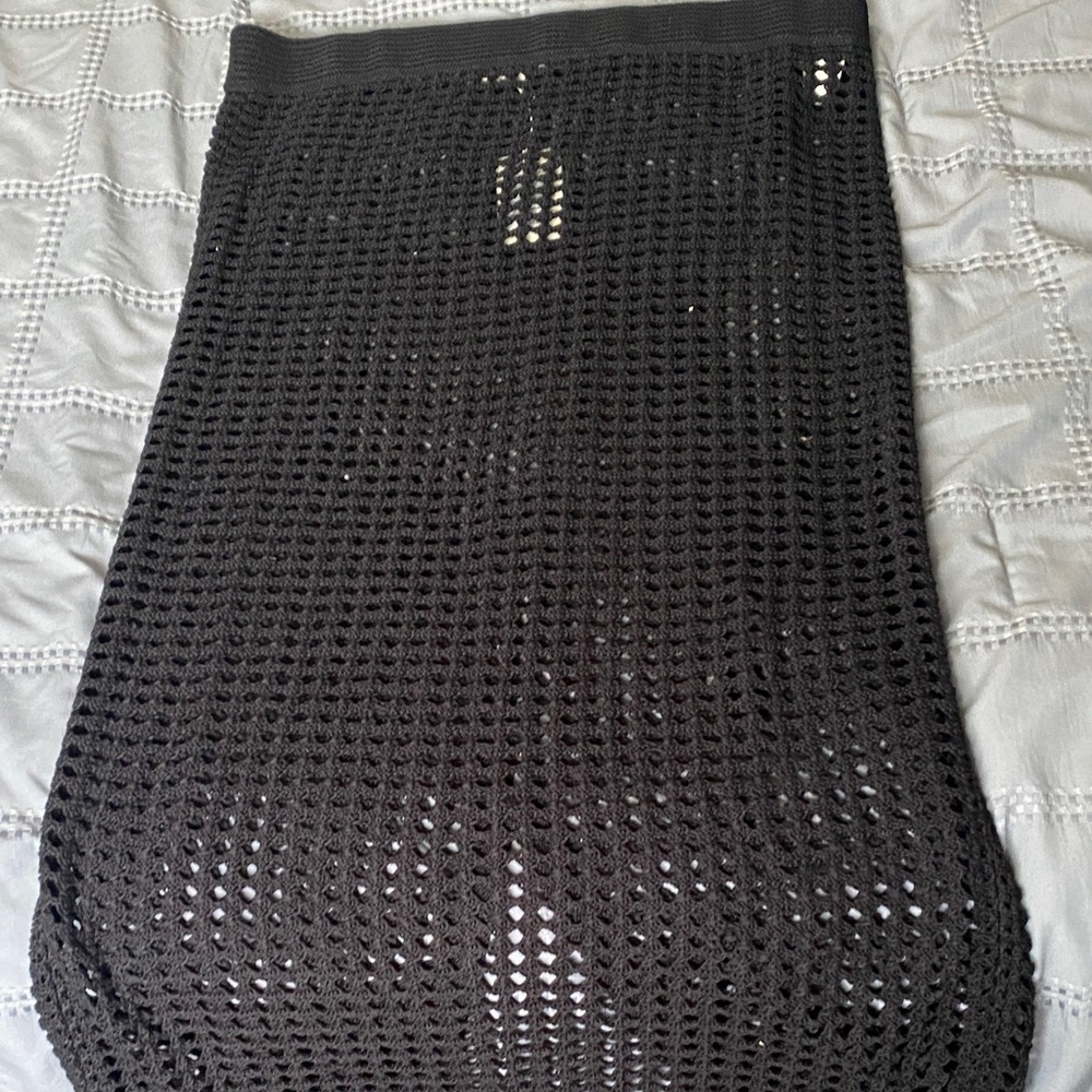 Kith Black Crochet Design